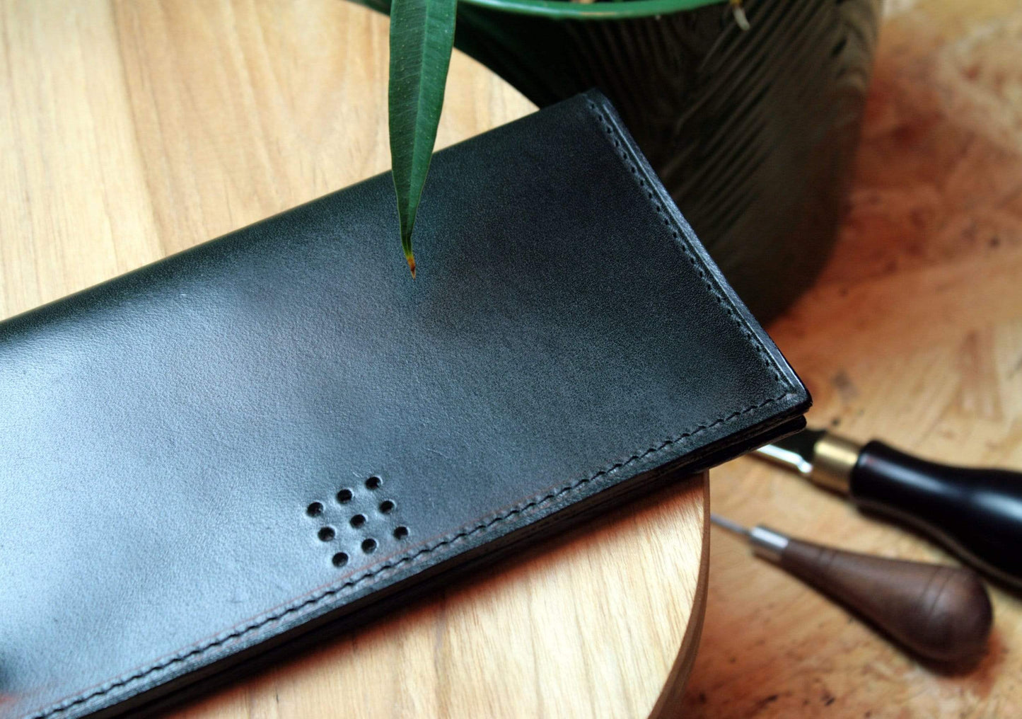 'Juniper' Bespoke Handmade Long Leather Purse with zip