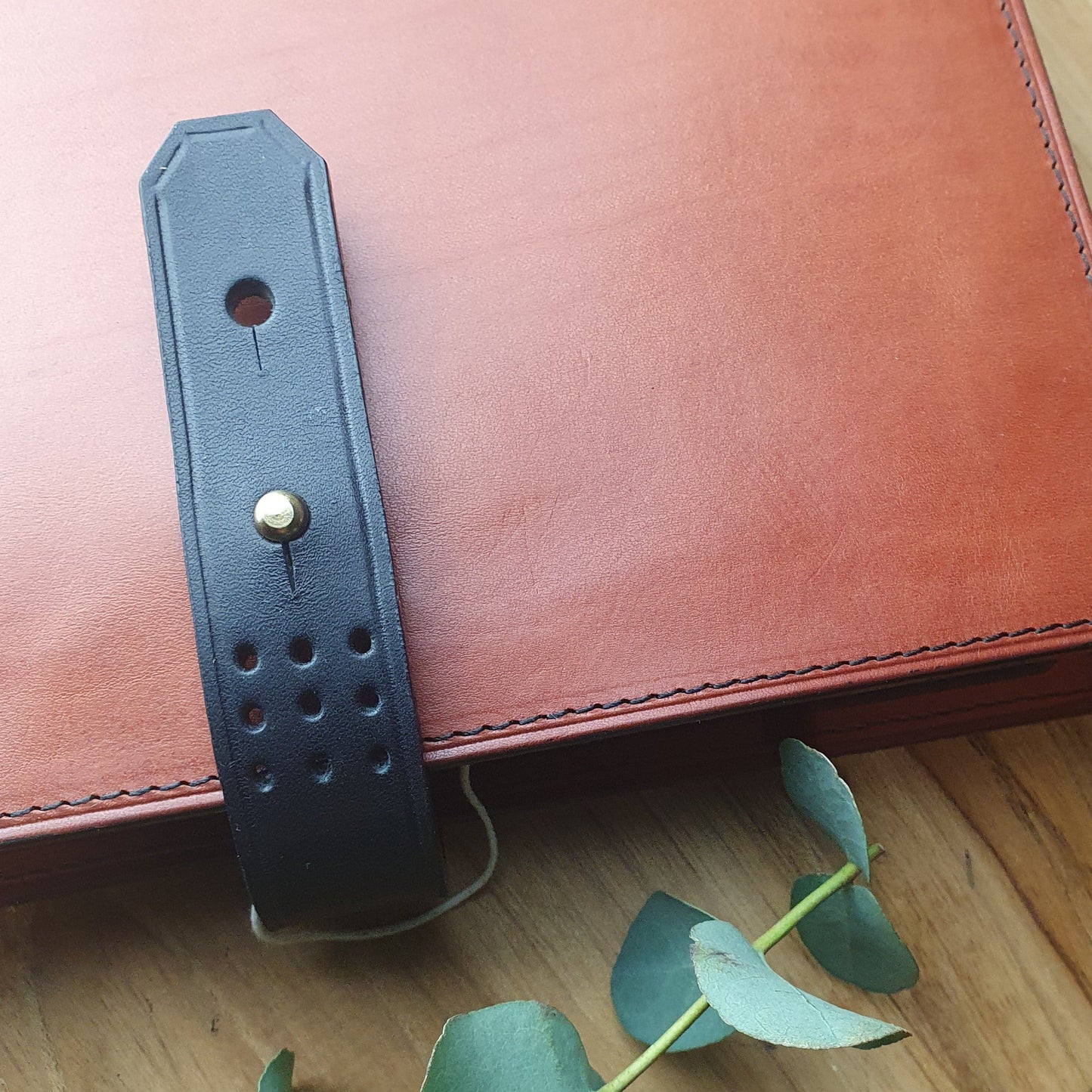 'Laurel Sketch' The Bespoke Handmade Luxury Leather Sketchbook A4 A5 Landscape